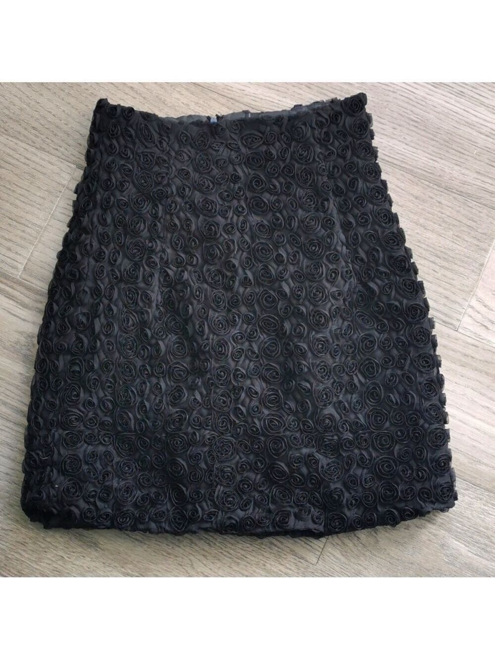 Vera Moda black roses midi skirt. Size 2